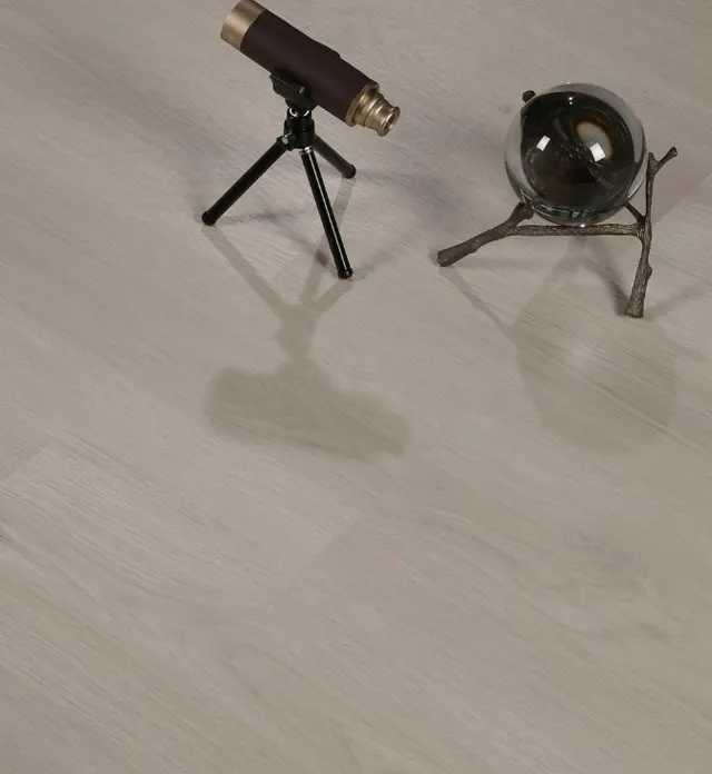 SPC7007-5 Ash laid in a room